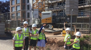 Whipton Barton Pupils Step Inside the Eco-Friendly Future at Local Construction Site