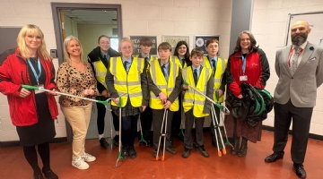 Lipson Students Lead the Way with Litter Pick