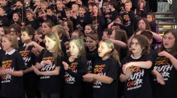 Whipton Barton children sing at Exeter Cathedral
